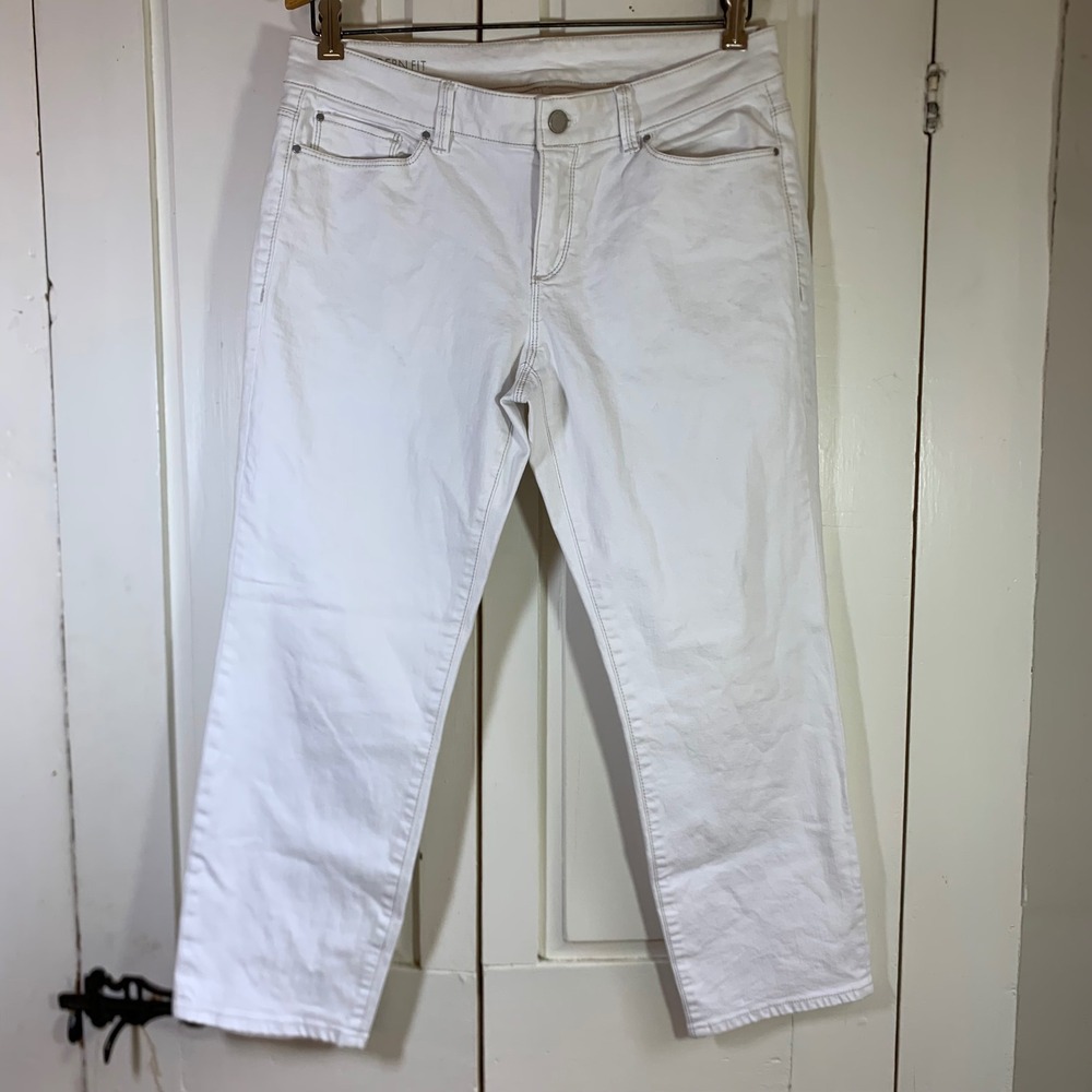 Ann Taylor Modern Fit White Denim Straight Leg Jeans Womens Size 8 Cropped Prep